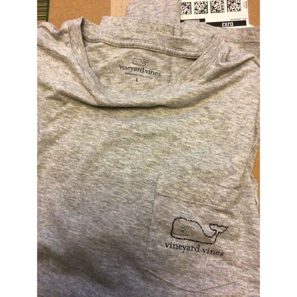 Vineyard vines Men's Long Sleeve Vintage Whale Pocket T-Shirt, Large Gently USED - Picture 3 of 6